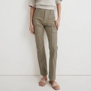 Madewell the garment dyed 90’s straight cargo pants. High-Waisted Cargo Pants